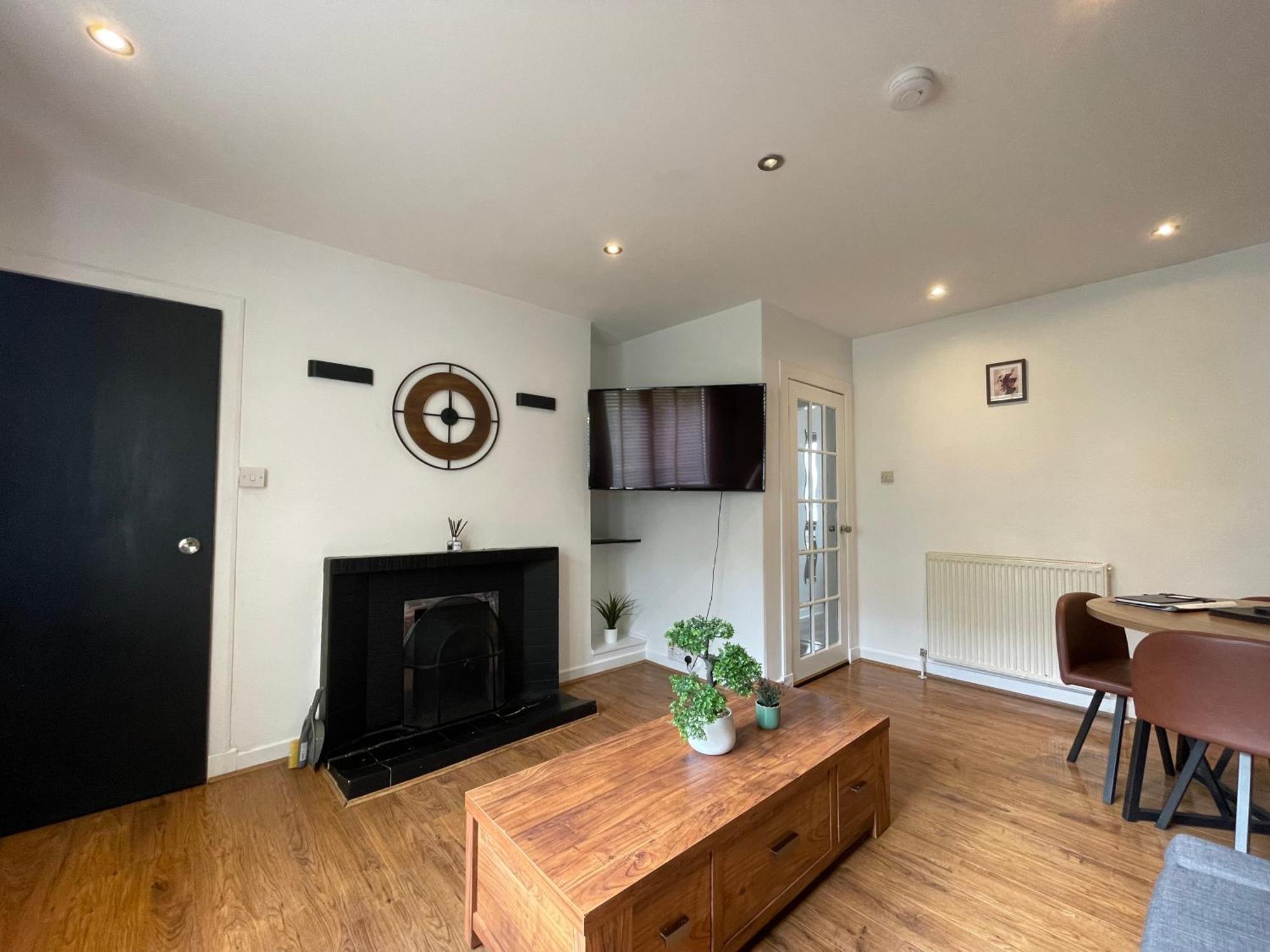 Alma Apartment Fort William Extérieur photo